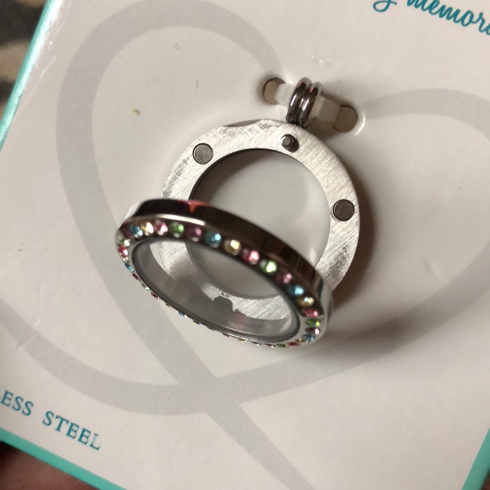 Blue La Rue Locket MWT - Picture 3 of 3